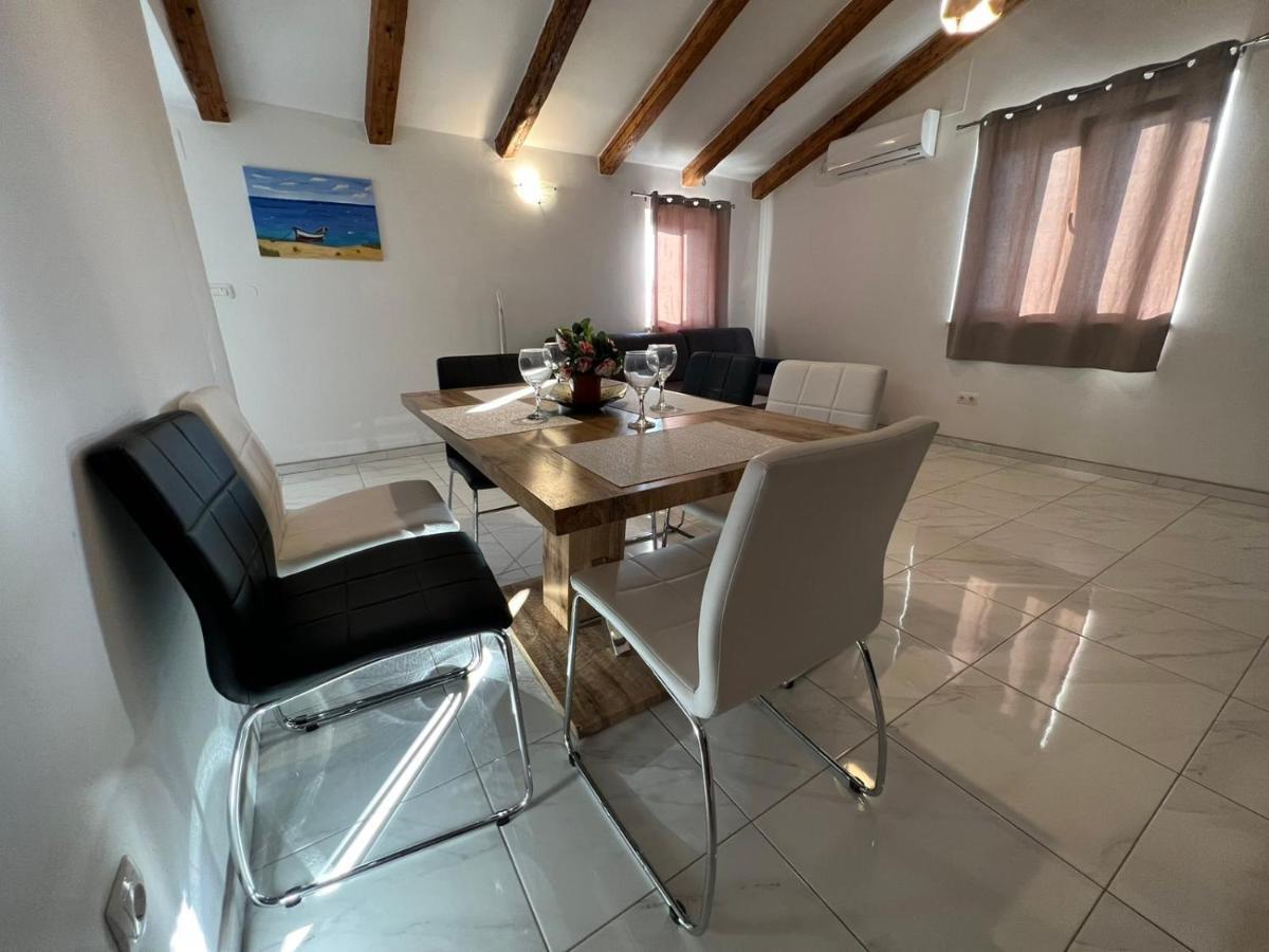 Apartman Lorena Lakmartin Kültér fotó